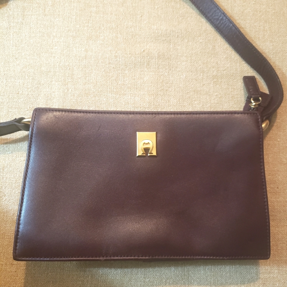 Vintage Etienne Aigner Elegant Burgundy Shoulder Bag with Gold Accent